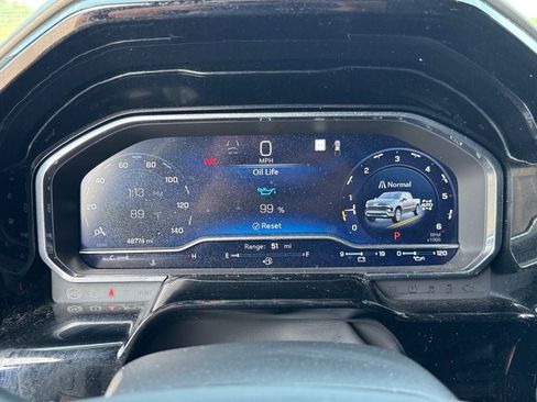 Used 2022 Chevrolet Silverado 1500 ZR2 w/ Technology Package image 18