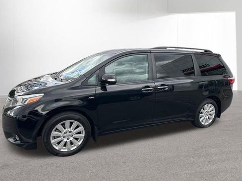 Used 2017 Toyota Sienna Limited Premium AWD/4WD image 5