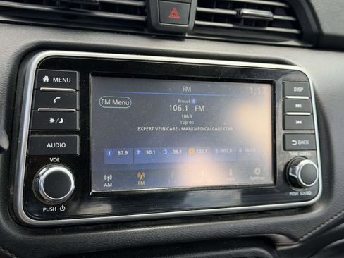 Used 2022 Nissan Versa S w/ Trunk Package FWD image 31