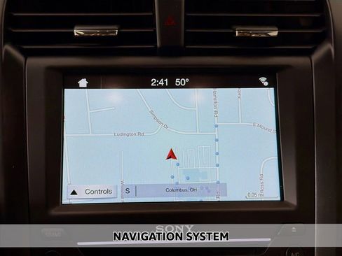 Used 2017 Ford Fusion Titanium image 3