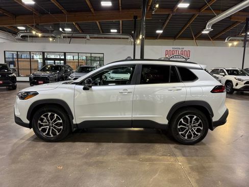 New 2026 Toyota Corolla Cross SE w/ Moonroof Package AWD/4WD image 5