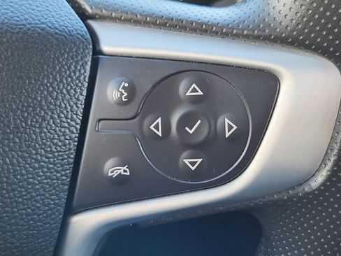 Used 2024 GMC Terrain SLE image 13