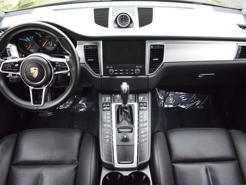 Used 2017 Porsche Macan AWD/4WD image 56