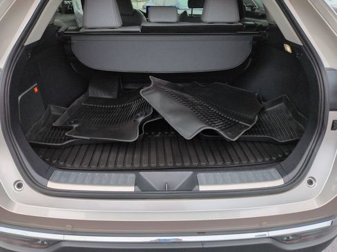 Certified 2024 Toyota Venza Limited AWD/4WD image 23