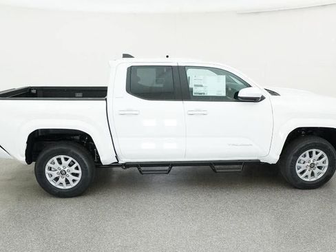 New 2026 Toyota Tacoma SR5 image 11