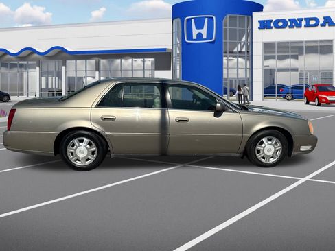 Used 2003 Cadillac De Ville w/ Trunk Convenience Package FWD image 10