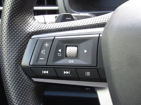 Used 2024 Mitsubishi Outlander 4WD Plug-In Hybrid image 28
