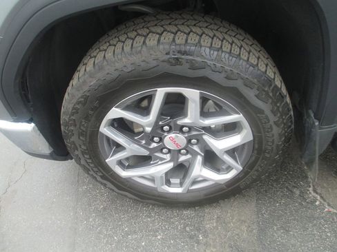 Used 2024 GMC Sierra 1500 SLT w/ SLT Premium Plus Package AWD/4WD image 16