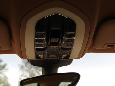 Used 2012 Porsche Panamera 4 image 25