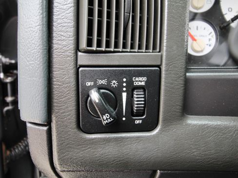 Used 2003 Dodge Ram 2500 Truck SLT image 24