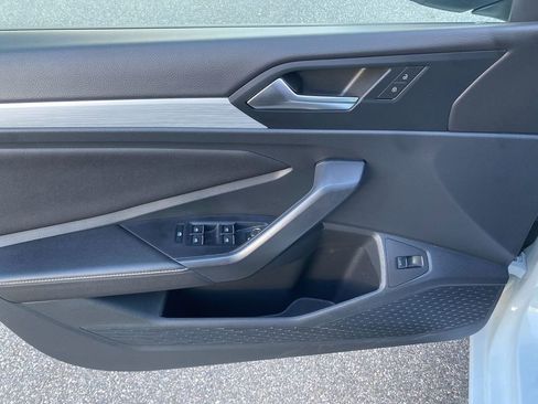 Used 2025 Volkswagen Jetta Sport image 11