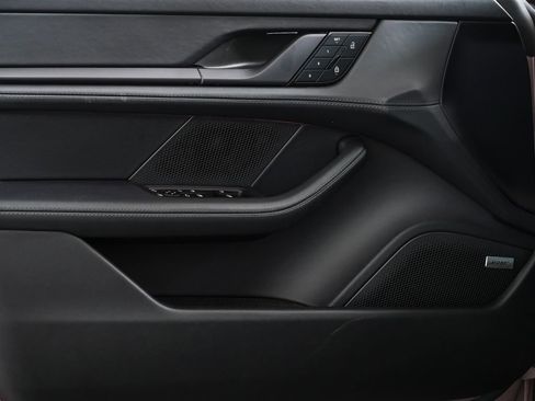 New 2026 Porsche Taycan image 6