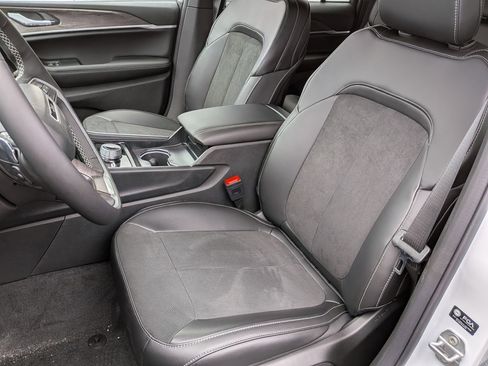 New 2026 Jeep Grand Cherokee Altitude image 23