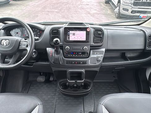 Used 2025 RAM ProMaster 2500 w/ Convenience Group FWD image 15