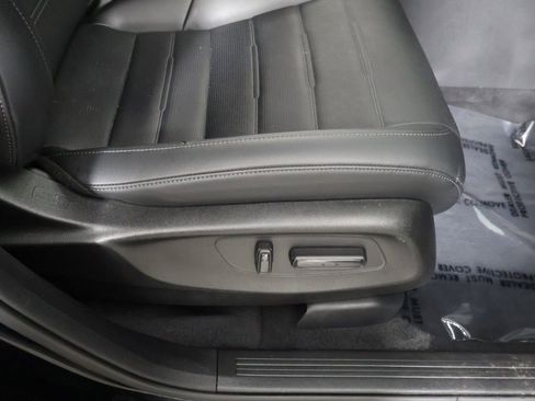 Used 2023 Honda CR-V EX-L image 32