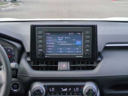 Certified 2020 Toyota RAV4 XLE w/ Convenience Package FWD image 17