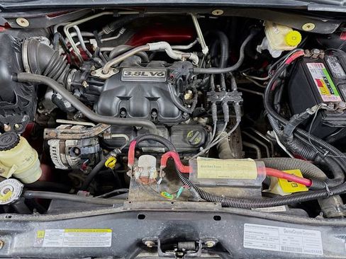 Used 2008 Chrysler Town & Country Touring image 27