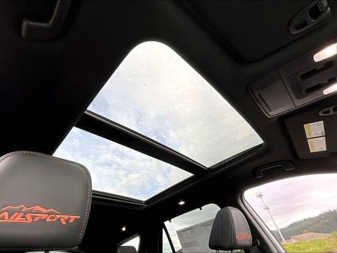 New 2025 Honda Pilot TrailSport image 27