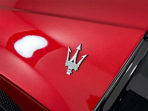 Used 2023 Maserati MC20 Spyder RWD image 39
