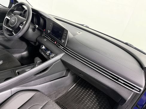 Used 2023 Hyundai Elantra SEL FWD image 42
