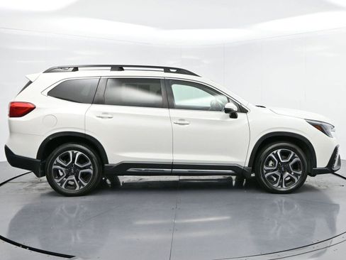 Used 2023 Subaru Ascent Limited image 8