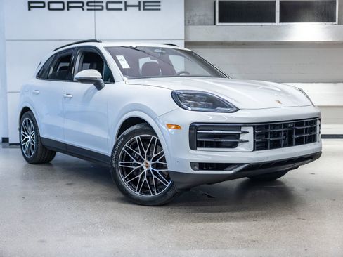 New 2026 Porsche Cayenne image 12