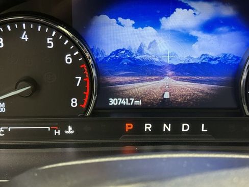 Used 2022 Ford Explorer Limited w/ Equipment Group 301A image 9