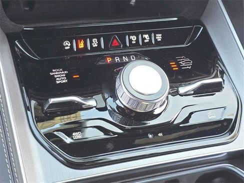 New 2026 Jeep Grand Wagoneer Limited image 11