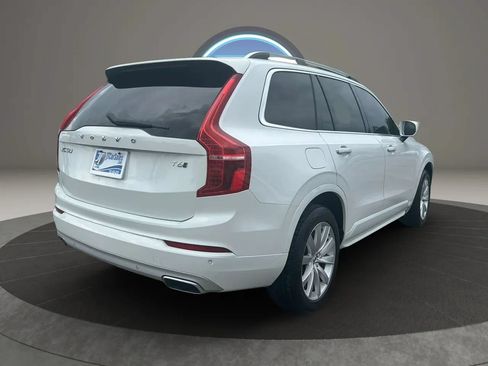 Used 2018 Volvo XC90 T6 Momentum w/ Momentum Plus Package AWD/4WD image 11