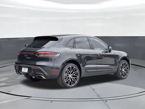 New 2026 Porsche Macan AWD/4WD image 8