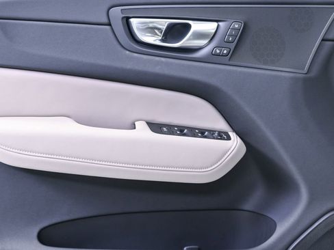 New 2026 Volvo XC60 B5 Plus w/ Protection Package Premier image 6