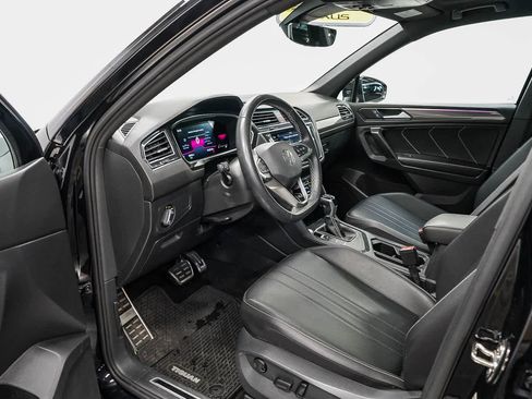 Used 2023 Volkswagen Tiguan SE R-Line FWD image 18