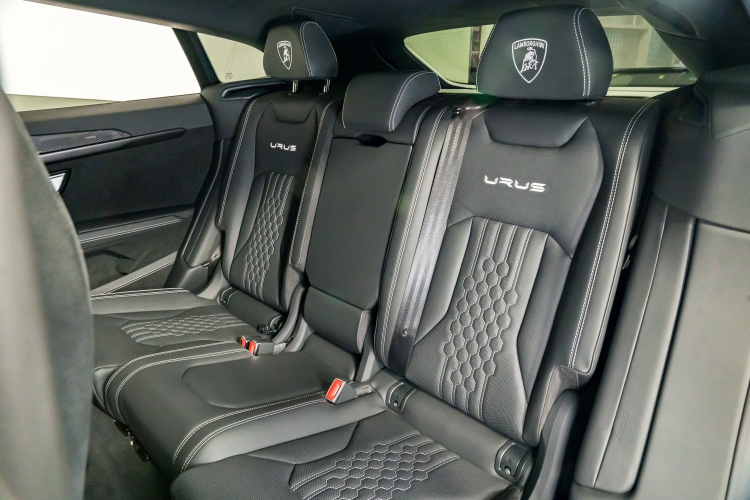Used 2024 Lamborghini Urus Performante AWD/4WD image 26