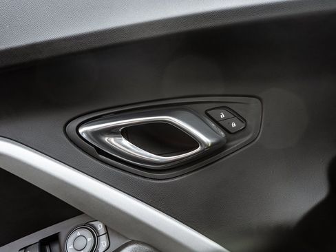 Used 2021 Chevrolet Camaro LT w/ RS Package image 14