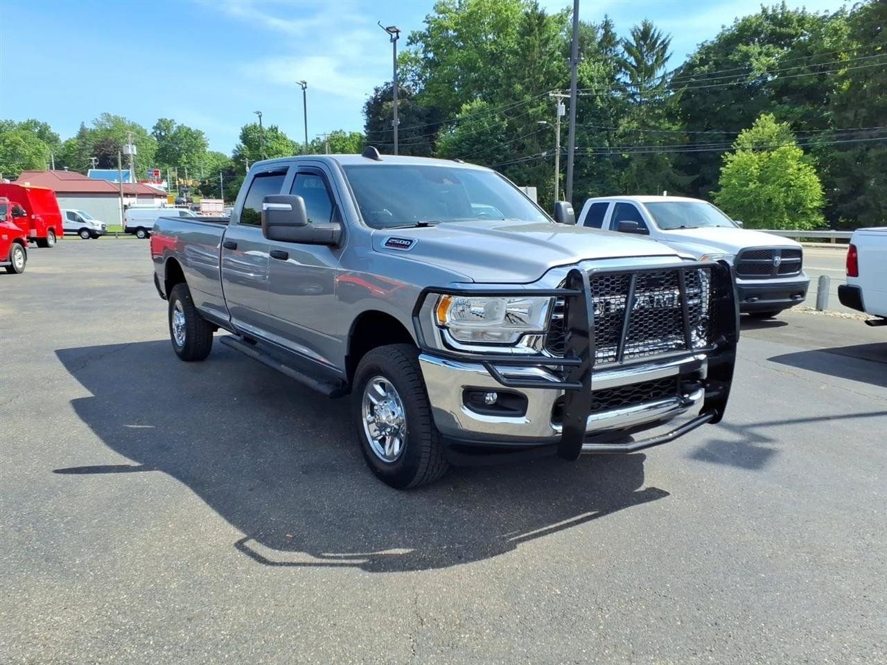 Used 2023 RAM 2500 Tradesman w/ Safety Group AWD/4WD image 3