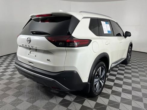 Used 2023 Nissan Rogue SL w/ SL Premium Package FWD image 12
