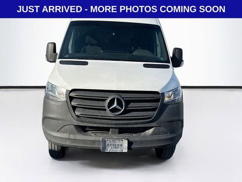 Used 2024 Mercedes-Benz Sprinter 3500 image 2
