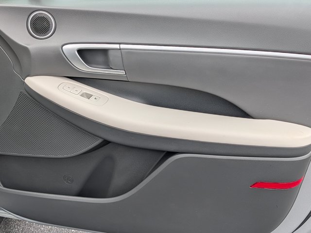 Used 2026 Hyundai Sonata SEL FWD image 13