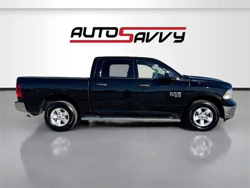 Used 2022 RAM 1500 Classic SLT w/ Electronics Group image 8