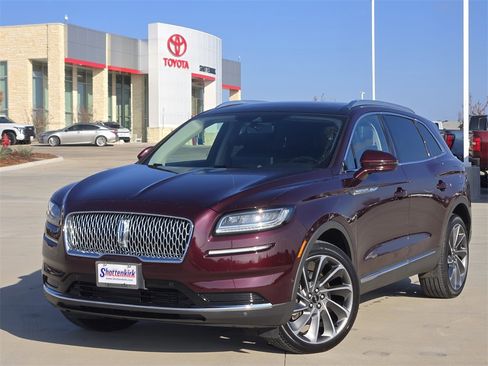 Used 2022 Lincoln Nautilus Reserve w/ Equipment Group 201A image 2