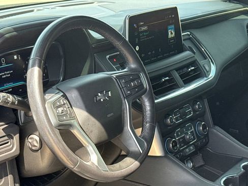 Used 2022 Chevrolet Tahoe Z71 w/ Luxury Package image 17