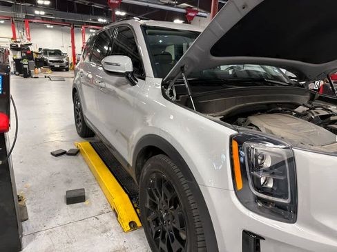Certified 2022 Kia Telluride SX w/ SX Prestige Package AWD/4WD image 1