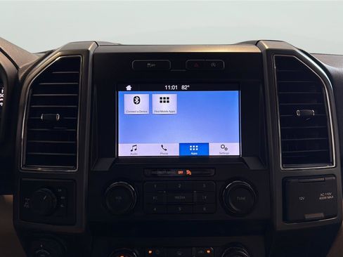 Used 2019 Ford F150 XLT w/ Equipment Group 302A Luxury AWD/4WD image 18