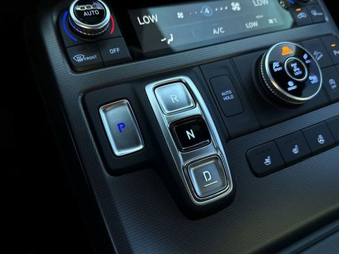 Used 2024 Hyundai Palisade Calligraphy image 21