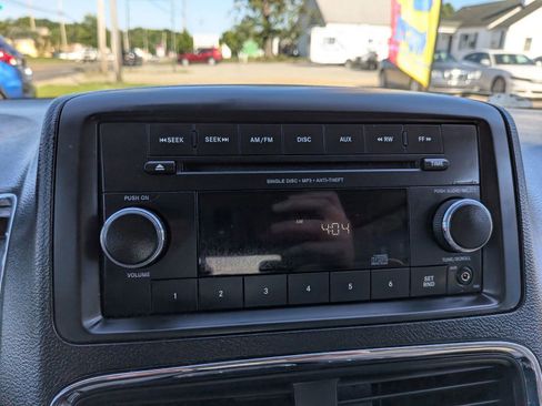 Used 2012 Dodge Grand Caravan SE FWD image 48