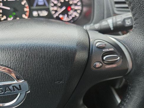 Used 2013 Nissan Pathfinder Platinum w/ Platinum Premium Pkg image 19