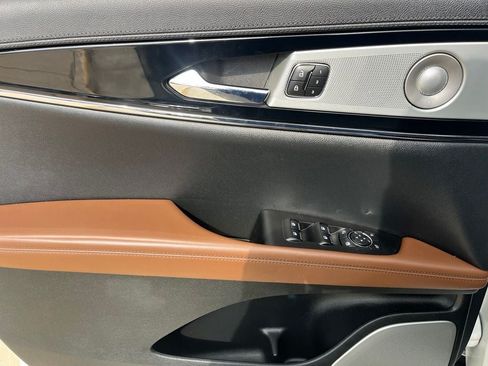Certified 2023 Lincoln Nautilus Reserve AWD/4WD image 41