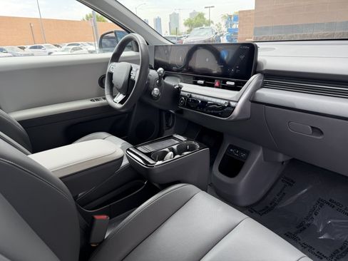 Used 2025 Hyundai Ioniq 5 SEL RWD image 41