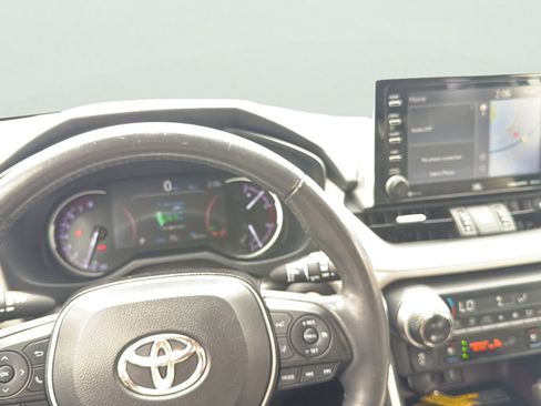 Used 2020 Toyota RAV4 Limited AWD/4WD image 14