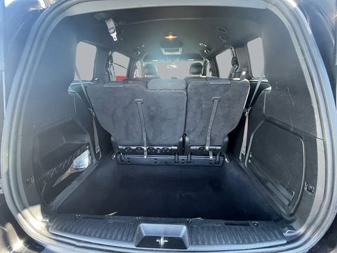 Used 2017 Dodge Grand Caravan SE image 9